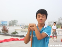 汶上中都文苑廣場上的帥哥
