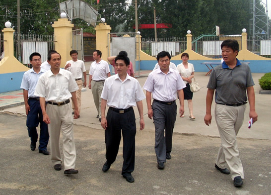 濟(jì)寧市新農(nóng)村建設(shè)幫扶辦公室程守棟來(lái)汶上縣督導(dǎo)檢查新農(nóng)村建設(shè)幫扶工作