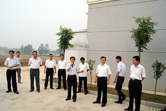 汶上縣組織人民評(píng)議團(tuán)現(xiàn)場(chǎng)觀摩各重點(diǎn)工程進(jìn)展情況