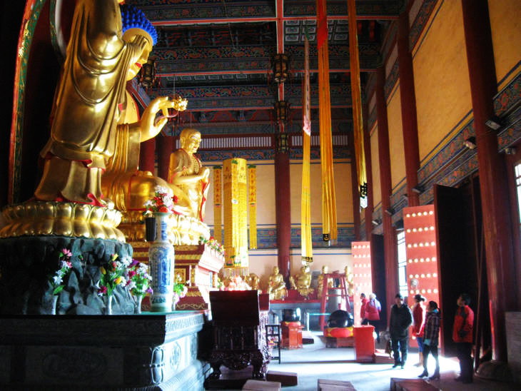 實(shí)拍佛都汶上大寶相寺的“悟空佛牙” - 張子涵 - 張子涵的博客