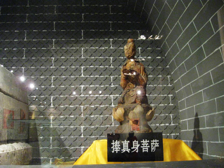 實(shí)拍佛都汶上大寶相寺的“悟空佛牙” - 張子涵 - 張子涵的博客