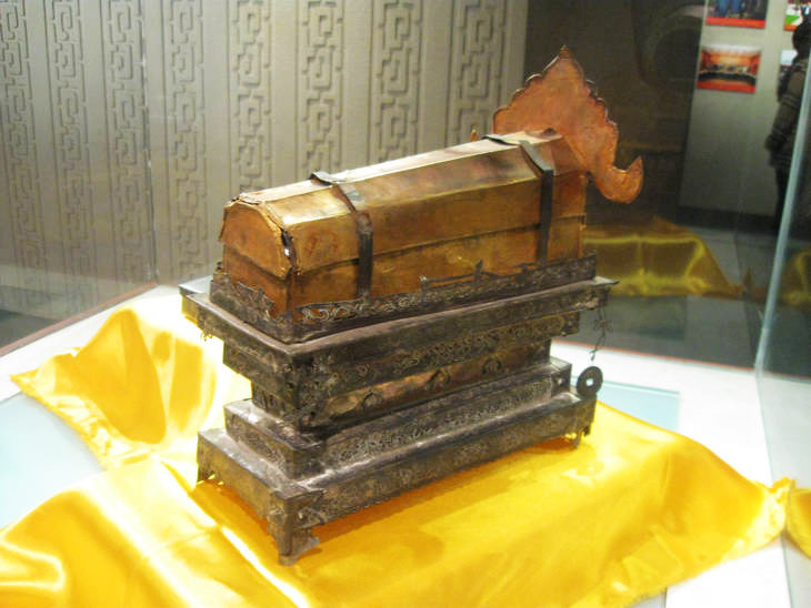 實(shí)拍佛都汶上大寶相寺的“悟空佛牙” - 張子涵 - 張子涵的博客