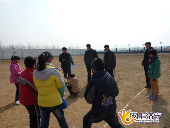 汶上縣義橋鎮(zhèn)九華小學(xué)召開“我運動，我健康，我快樂”主題的春季特色運動會