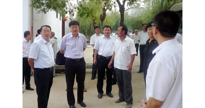 汶上汶上縣領(lǐng)導(dǎo)趙東升，孫琪，侯典峰督導(dǎo)檢查生態(tài)文明鄉(xiāng)村建設(shè)工作