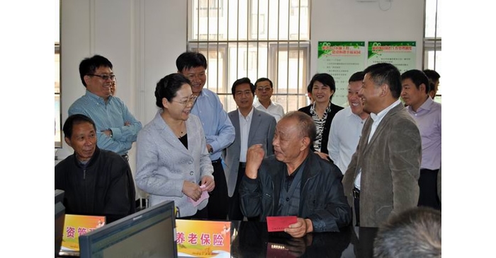 濟(jì)寧市委常委、市紀(jì)委書記李建華率市直有關(guān)部門負(fù)責(zé)同志來汶上縣調(diào)研指導(dǎo)工作
