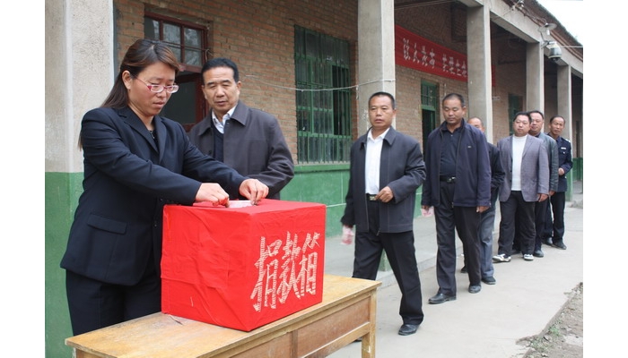 汶上縣次丘鎮(zhèn)西溫口小學(xué)為患有重型再生障礙性貧血的林凡策組織捐款活動(dòng)