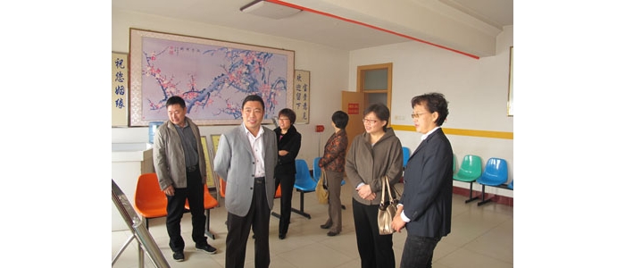 汶上縣婦聯(lián)對(duì)市級(jí)以上“巾幗文明崗”進(jìn)行督導(dǎo)檢查
