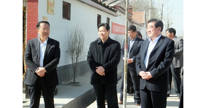 濟(jì)寧市人大常委會(huì)副主任羅心光來(lái)汶上縣視察農(nóng)村環(huán)境綜合整治工作