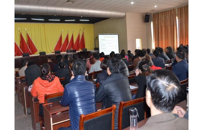 電教站舉辦“一師一優(yōu)課”及微課大賽技術(shù)培訓(xùn)