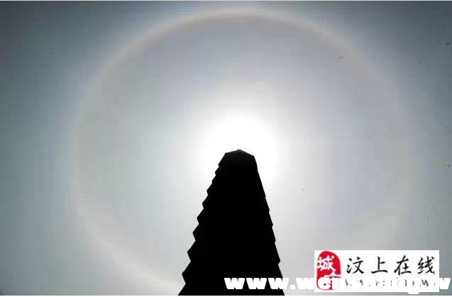 汶上寶相寺佛光神奇顯現，數萬游客有緣沐浴佛光