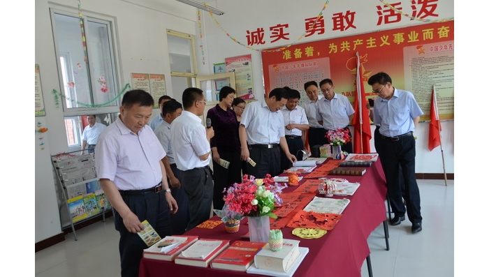 全縣義務(wù)教育均衡發(fā)展現(xiàn)場推進暨教育工作會議召開