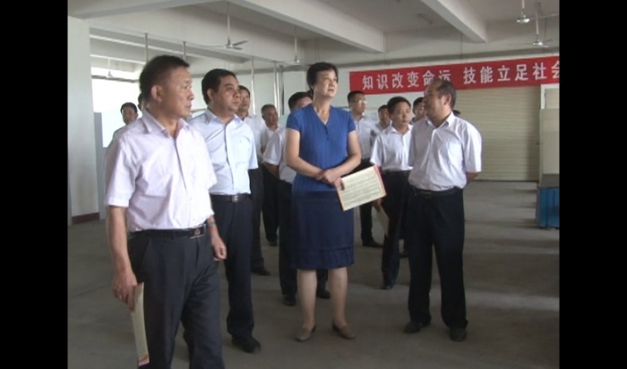 縣人大常委會(huì)調(diào)研教育均衡發(fā)展工作