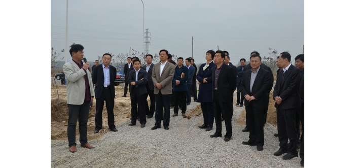 縣人大常委會視察解決城區(qū)學校大班額項目建設工作