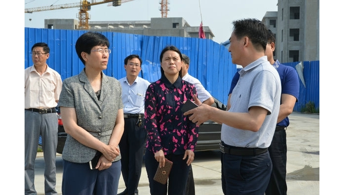 汶上縣委書記李志紅督查教育重點工程建設工作