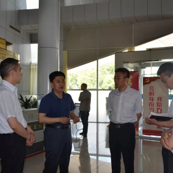 汶上縣人民政府 工作動(dòng)態(tài) 王洪正到縣人社局調(diào)研“放管服”改革和營商環(huán)境評(píng)價(jià)工作