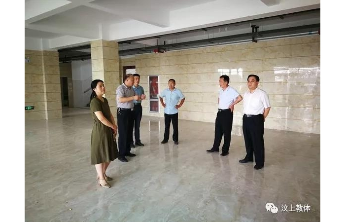 汶上縣人民政府 政務要聞 韓晶、田利國現(xiàn)場督導第三高級中學項目建設工作