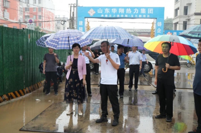 縣委書記李志紅督導(dǎo)城市道路基礎(chǔ)設(shè)施建設(shè)工作